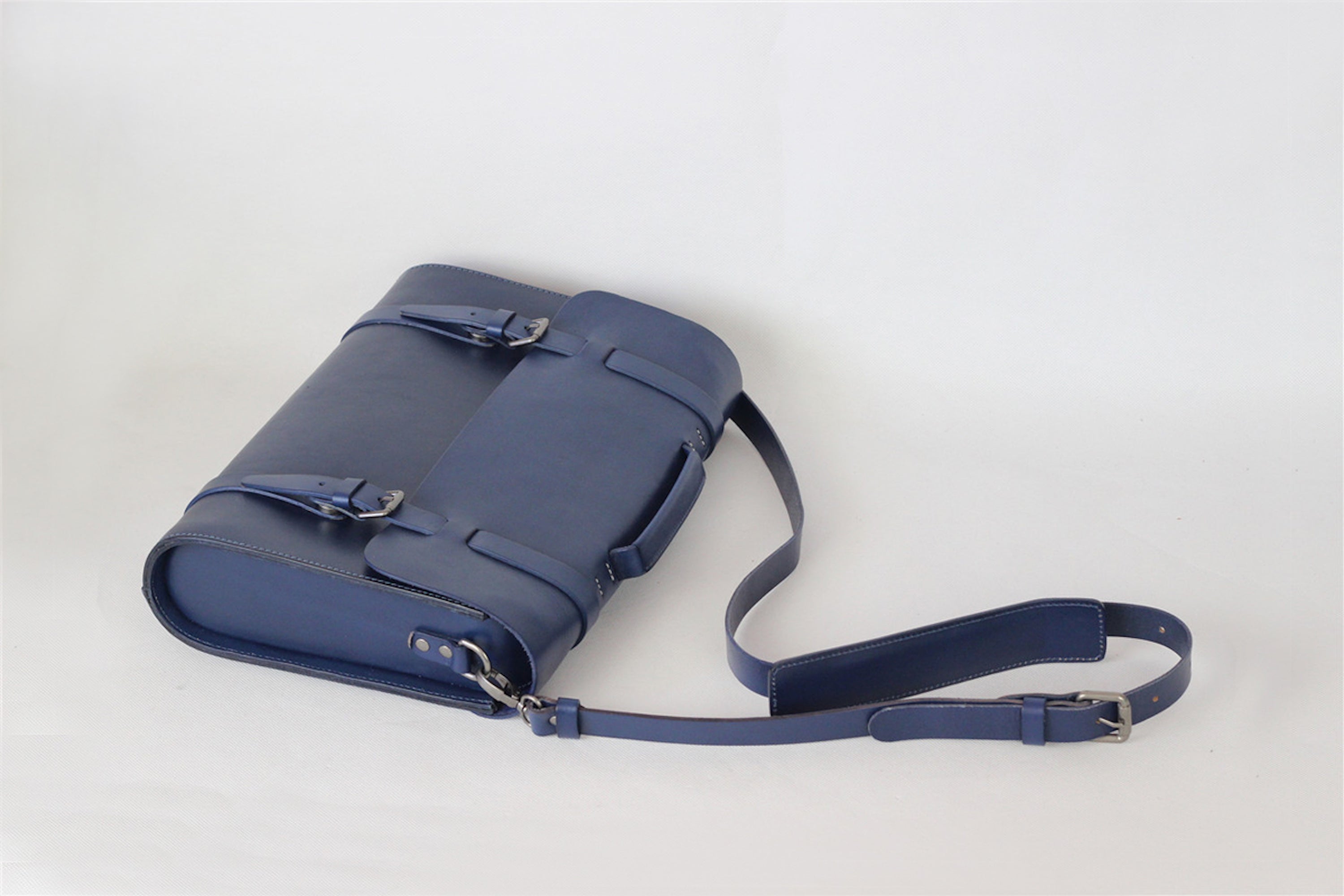 Itchen Satchel